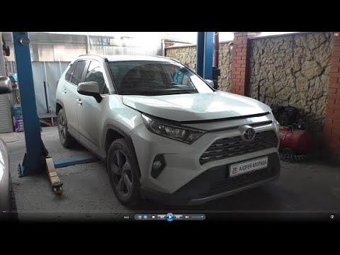 Видео: Замена свечей зажигания на Toyota RAV4 2,0 Тойота Рав 4 2021