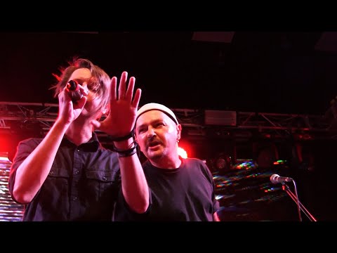 Видео: Dругой Ветер feat. Андрей Грейчайник (ДМЦ). Ангелы с грязными лицами