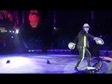 Видео: Жонглер со шляпами А. Джабраилов