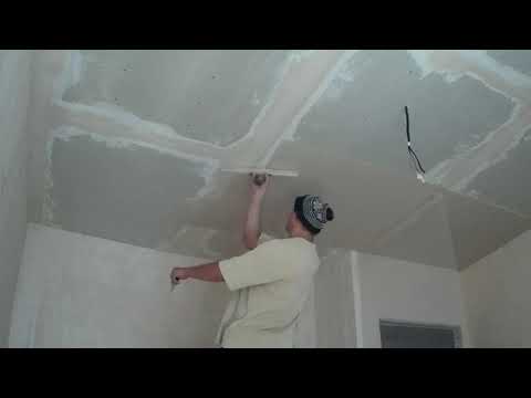 Видео: Шпатлёвка потолка с сеткой+ монтаж навеса из гипсокартона под карниз для штор