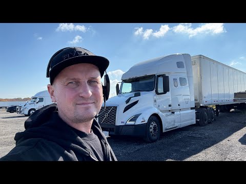 Видео: Як проводять американці Хелловін ?