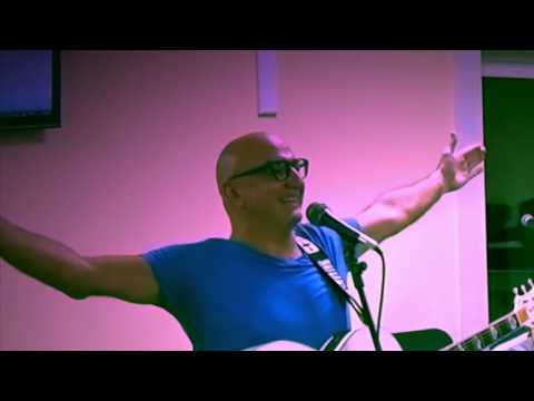 Видео: Аз ще пея за любовта Ти / Сашо Младенов