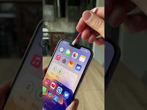Видео: Как прочистить слуховой динамик iPhone