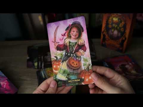 Видео: 78 Halloween Tarot обзор 