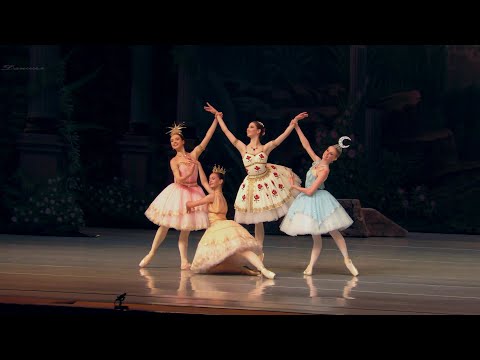 Видео: 20.06.24 Академия Вагановой в ГКД. "Пробуждение Флоры" Е.Морозова, Е.Ефимова, П.Парфёнова, В.Илиева.