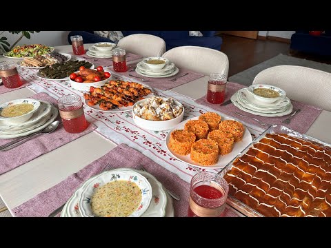 Видео: Вкусный обеденный стол | Куриный шашлык, рулет из мангольда, трилече и многое другое!