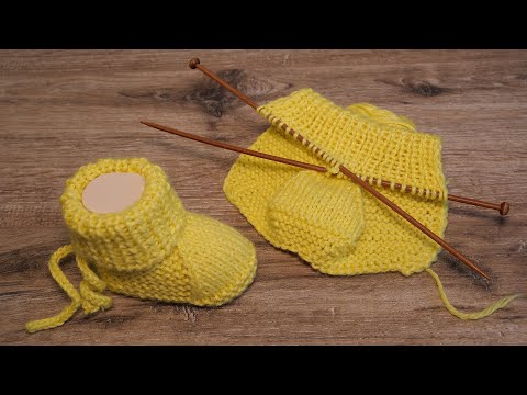 Видео: Легкие пинетки на двух спицах 🌝 Baby booties knitting pattern