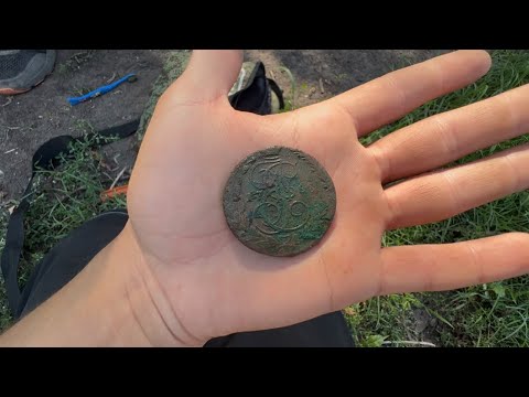 Видео: Нашли монеты на поверхности!