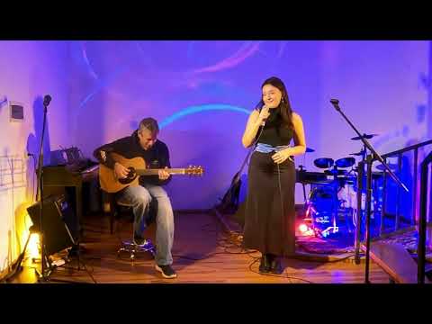 Видео: Kansas "Dust in the Wind" COVER - Юлия Сибагатуллина