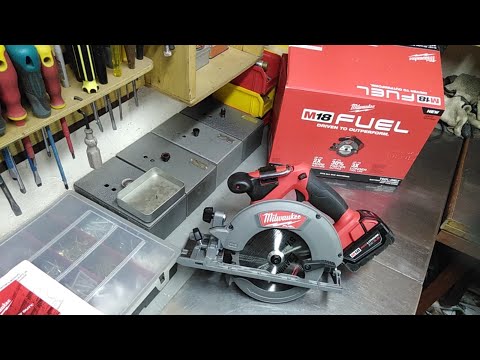 Видео: Циркулярная пила Milwaukee 2730-20