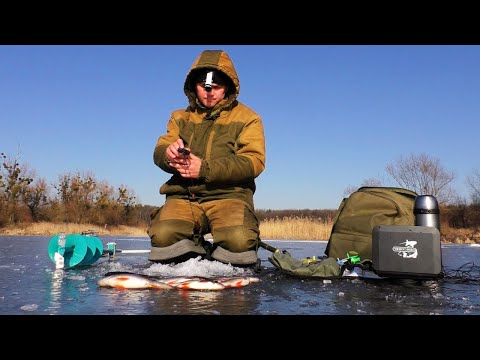 Видео: ЗИМОВА РИБАЛКА на ЛІСОВОМУ ОЗЕРІ! ЛОВЛЯ ОКУНЯ і ПЛОТВИ на БЕЗМОТИЛКИ!