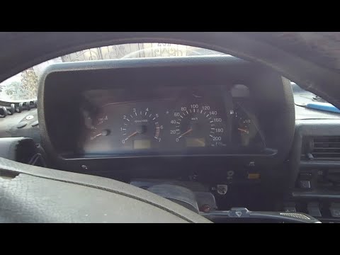 Видео: Панель приборов от ВАЗ 2115 в Ниву !