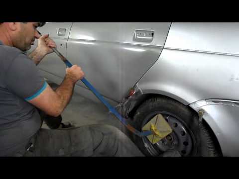 Видео: Ремонт Приоры.  Новые двери, рихтовка арки заднего крыла