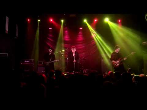 Видео: МЕРТВЫЕ ДЕЛЬФИНЫ - Live 26/01 @ ГОРОД (Мск) Full Show