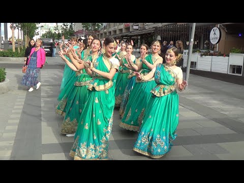 Видео: 2021 06 02 Харинама Gaura Shakti Проспект Мира. Harinama in Moscow (Russia).