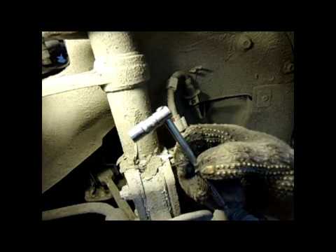 Видео: замена переднего тормозного шланга приора, калина, 2110