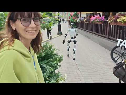 Видео: 3. У нас выдался день роботов в Москве.