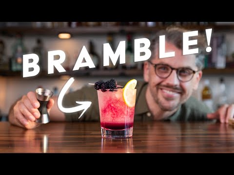 Видео: Как приготовить Bramble — простой напиток на основе джина!