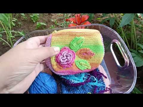 Видео: СП " Дама сдавала в багаж... . " Отчёт за июнь. Две готовые работы - сумка мотивами и косметичка.