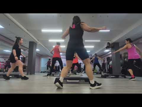 Видео: СТЕП АЭРОБИКА ЦЕЛАЯ ТРЕНИРОВКА / STEP AEROBICS