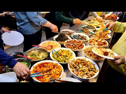 Видео: Шведский стол со всеми вкусными блюдами корейской кухни, кулинария, корейская уличная еда (ASMR)