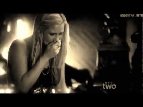 Видео: Дневники Вампира - Семья Древних (Family Portrait)