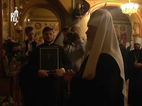 Видео: Патриарх посетил пещеры Псково-Печерского монастыря