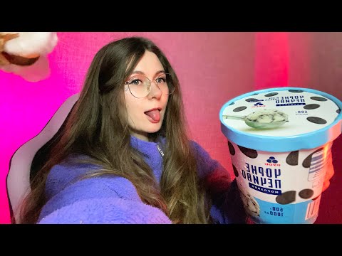 Видео: АСМР итинг-болталка мороженого 🤤 ASMR eating ice-cream and whispering ✨
