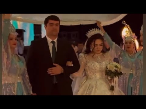 Видео: Туйи Умедчони Бурхон,  раксу бозии Сарояндахо