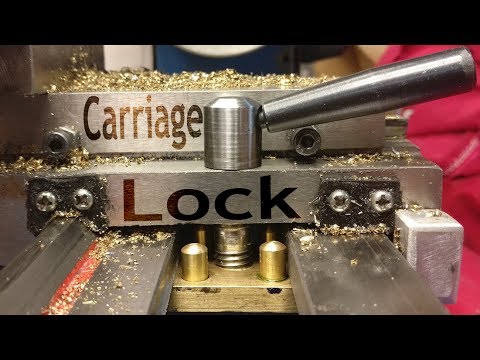 Видео: Изготовление фиксатора каретки мини-токарного станка из латунного блока для улучшения качества то...