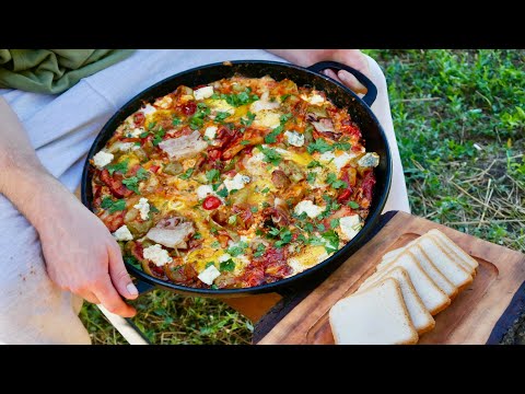 Видео: Дед научил готовить ВКУСНЕЙШУЮ ШАКШУКУ: готовлю в лесу 🌿