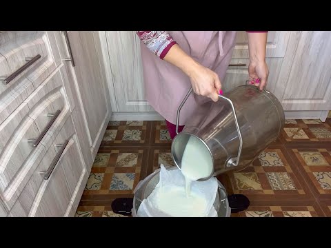 Видео: ЭТО ТОПЛЕНОЕ МОЛОКО ДЛЯ ВСЕХ!! НА ЧТО  ИДУТ ЛЮДИ ОТ БЕДНОСТИ!!!
