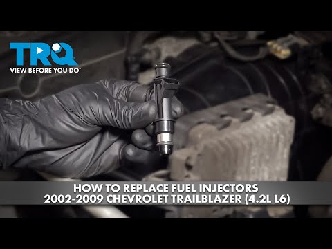 Видео: Как заменить топливные форсунки Chevrolet Trailblazer (4.2L L6) 2002-2009 гг.