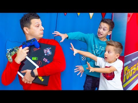 Видео: Дети ОСТАЛИСЬ Без Любимых Игр ! Что ПРИДУМАЛ Папа?