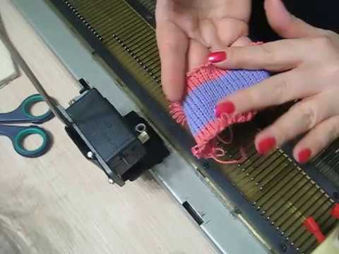 Видео: Нева-5 бросовая нить.Вязания образца,для рассчета