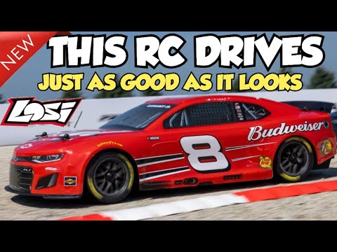 Видео: ВЫГЛЯДИТ КАК НАСТОЯЩЕЕ… Но это же радиоуправляемый NASCAR?!