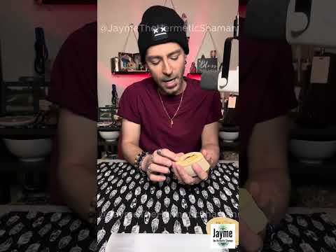 Видео: Пешки восстают против коррумпированного лидера 😤 В гневе из-за того, что они вложились в финансов...