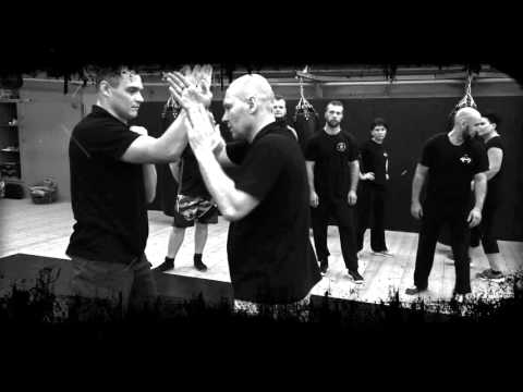 Видео: Ножевой бой в клубе Патриот.
