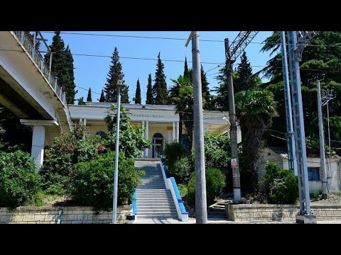 Видео: 🌴ЛАЗАРЕВСКОЕ СОЧИ. п.Якорная щель. Пляжи. На пляж через контроль на вокзале, но снимать нельзя!!