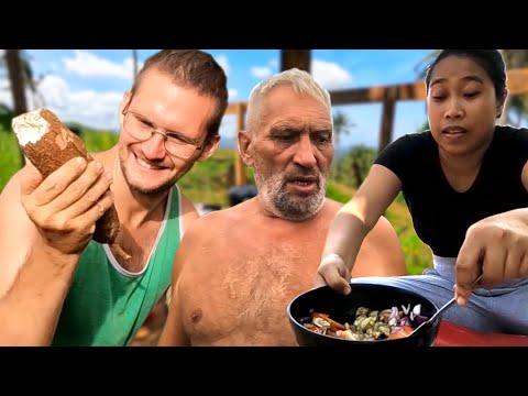 Видео: Первый урожай | Мумаичка готовит салат в уксусе | Жизнь с филиппинкой в деревне