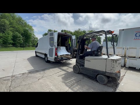 Видео: Наконец-то нормальные грузы пошли. Меня разозлили на выгрузке🤬 Mercedes-Benz Sprinter USA.