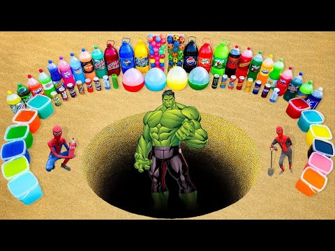 Видео: Эксперимент: большие шарики Coca Cola, Fanta, Pepsi, Schweppes, 7up, Mirinda и Mentos в яме Халка