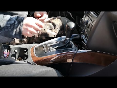 Видео: Снятие центральной консоли подлокотника MMI климата Audi Q5 8R