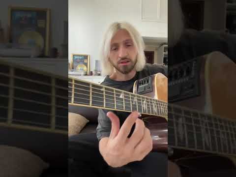 Видео: Женя Мильковский - Твоим морем + разбор (акустика) эфир 14.08.2021