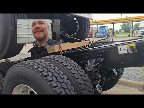 Видео: Как перевозят грузовики по Америке