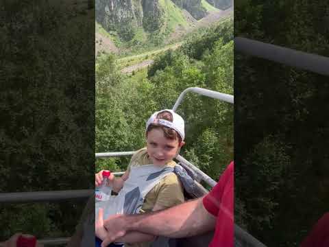 Видео: В Осетии я влюбился в горы! 🏔️ 6-летний Петя покоряет Кавказ
