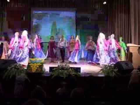 Видео: Ой сад во дворе