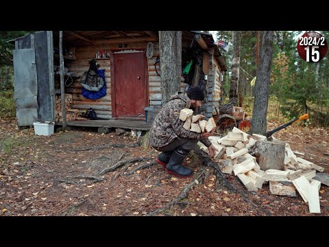 Видео: Как живут люди в тайге. Изба за 1000км от людей. Сильные ветра - спасаем коптильню. Чистим орехи 15с