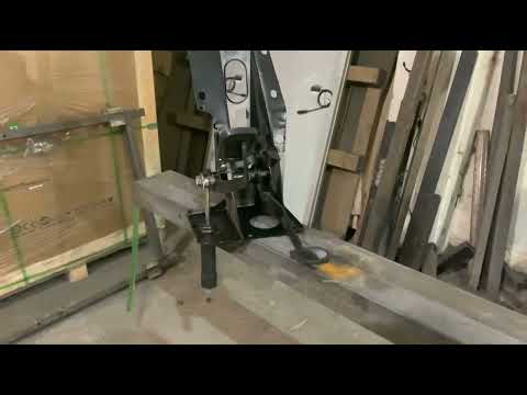 Видео: Заканчиваю каркас первого этажа вездехода, устанавливаю педальный узел