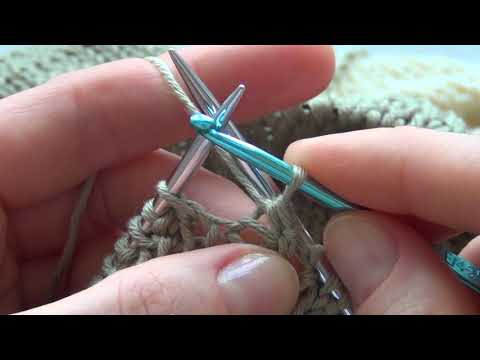 Видео: ЗАКРЫТИЕ РЕЗИНКИ ЭЛАСТИЧНЫМ СПОСОБОМ. КАК ВЯЗАТЬ ПОСЛЕДНИЙ РЯД СПИЦАМИ.